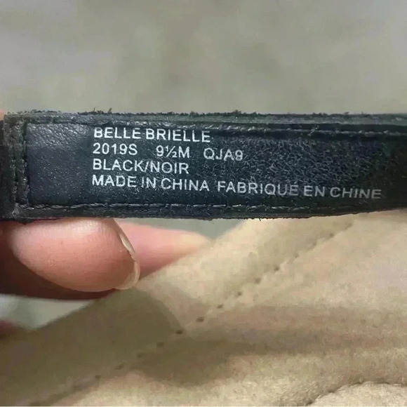 Earth Origins Women's Black Leather Sandal - Picture 8 of 8